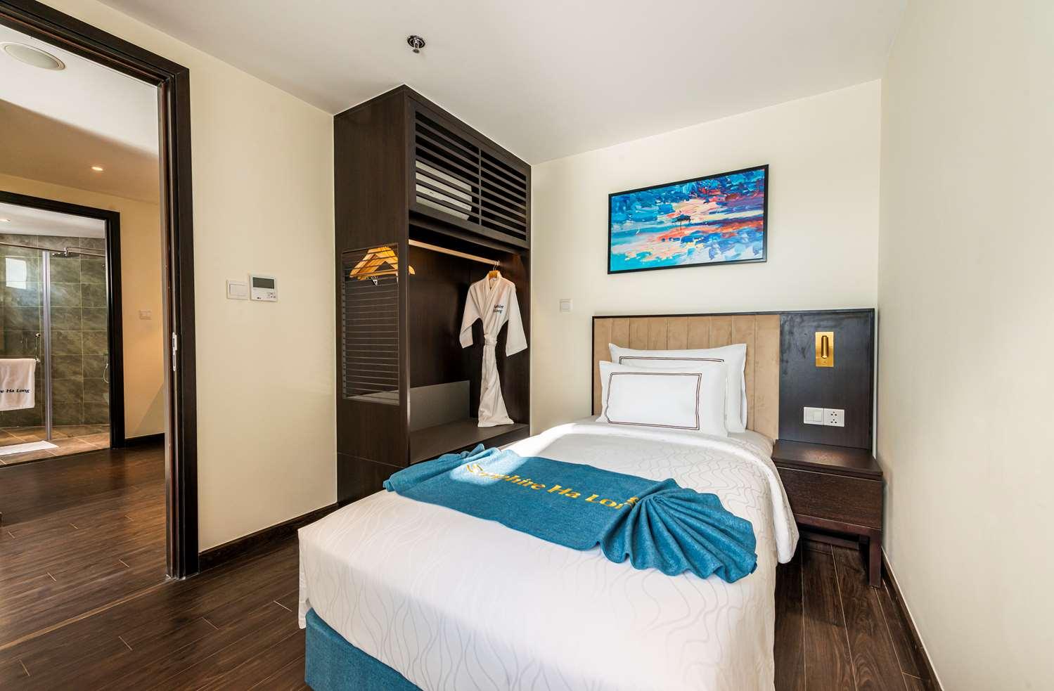 Best Western Premier Sapphire Ха Лонг Екстериор снимка